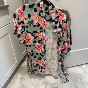 Duvin Design Leopard Floral Jungle Button down